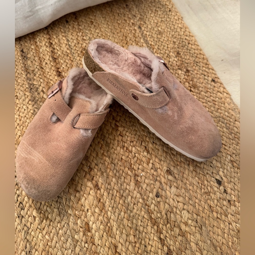 Birkenstock Women’s Soft Pink Slippers